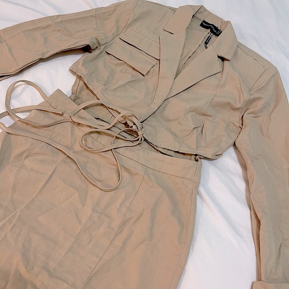 PRETTY LITTLE THING CUT OUT BLAZER DRESS - Picture 9 of 9